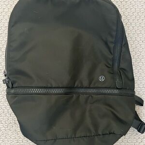lululemon athletica Men's Black Minimalist Backpack